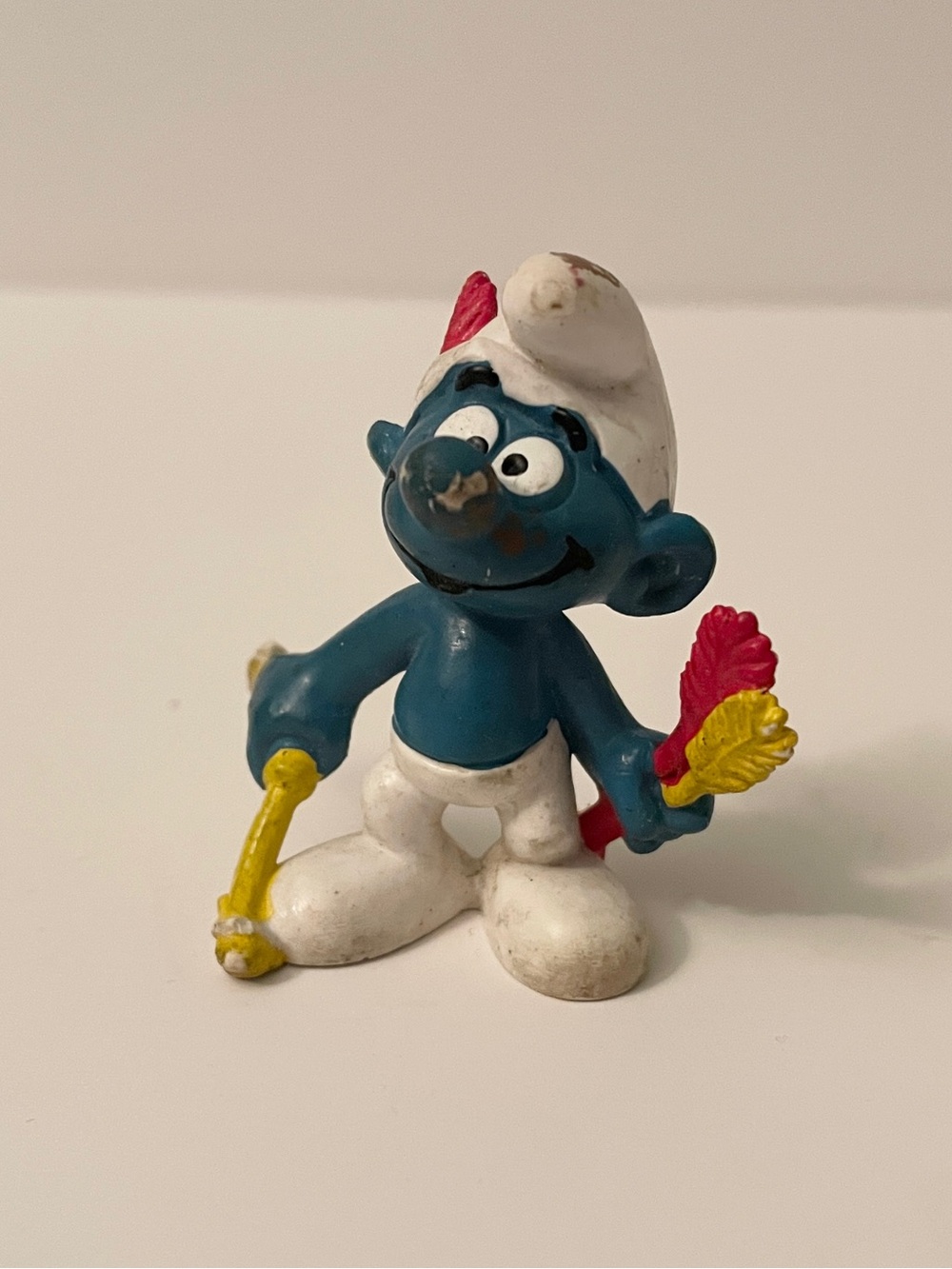 Vintage Bully Peyo West Germany Smurf Indian Brave Feather Bow Arrow PVC Figure